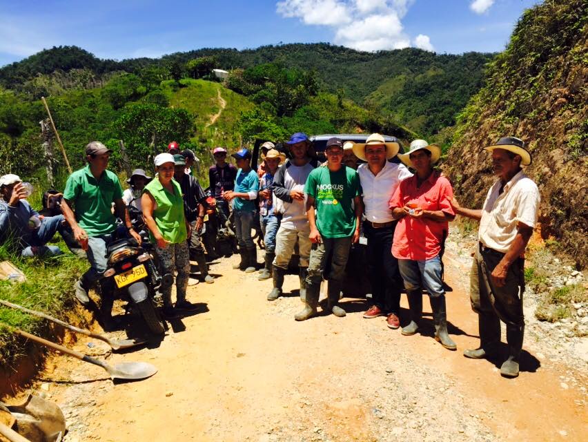 MEJORAMOS V�AS RURALES